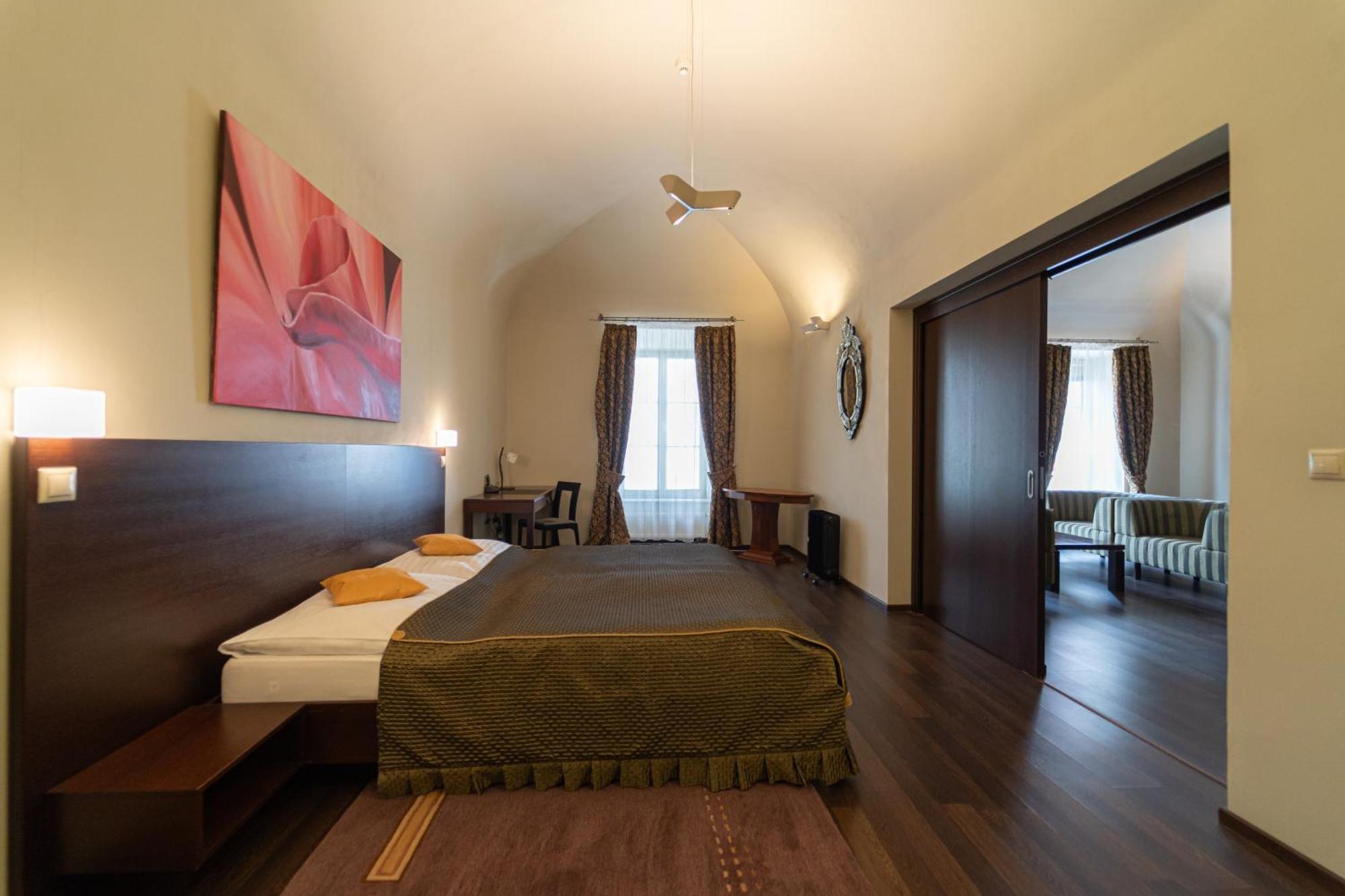 Boutique Hotel Zlaty Dukat كَشّا المظهر الخارجي الصورة
