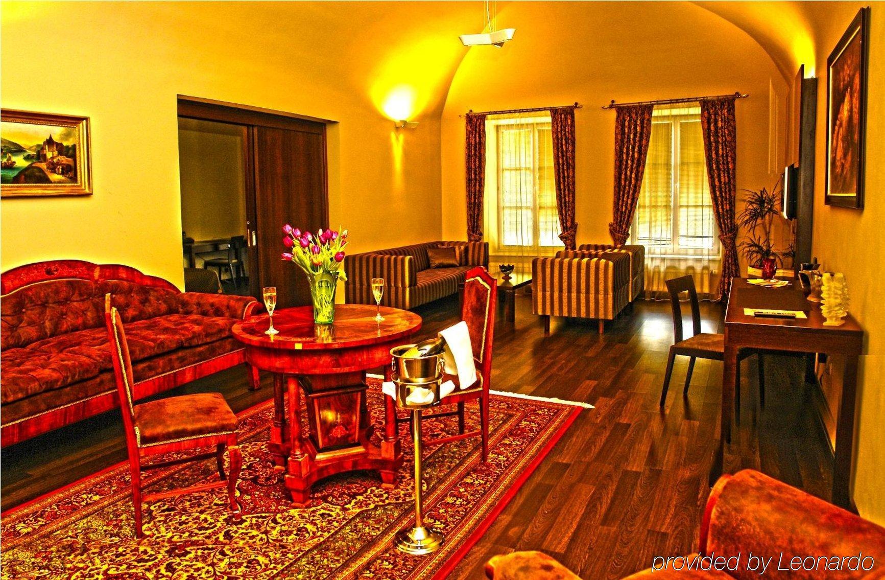 Boutique Hotel Zlaty Dukat كَشّا الغرفة الصورة